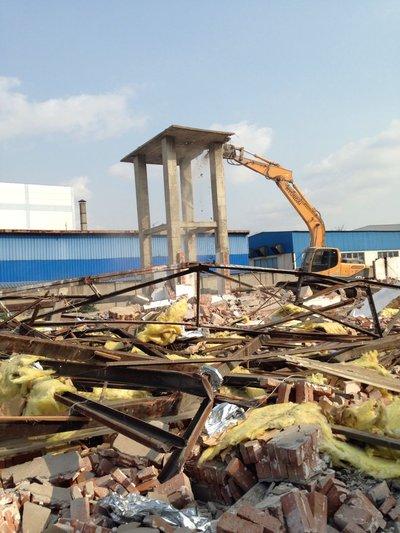供应商:上海巨人房屋拆除工程 产品编号:146866310 最小起订